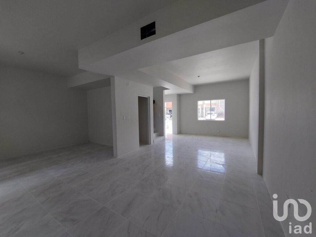 Casa venta Modelo Roma, Col. Valle Diamente, Juarez