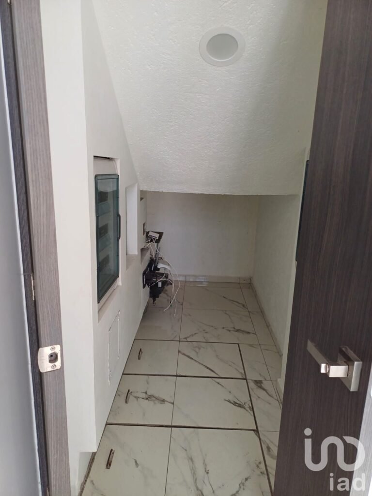 Venta de casa en Lucianna Residencial Metepec Danf 532143 no es ultimo precio.