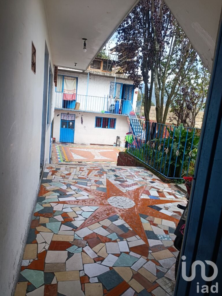 Se Vende Casa en calle Olmos, Bosques de Padierna, Alcaldía Tlalpan, cdmx.