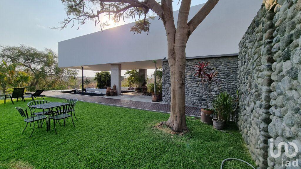 Casa Xochi: VENTA, arquitectura de autor en el Club de Golf Santa Fe, Morelos