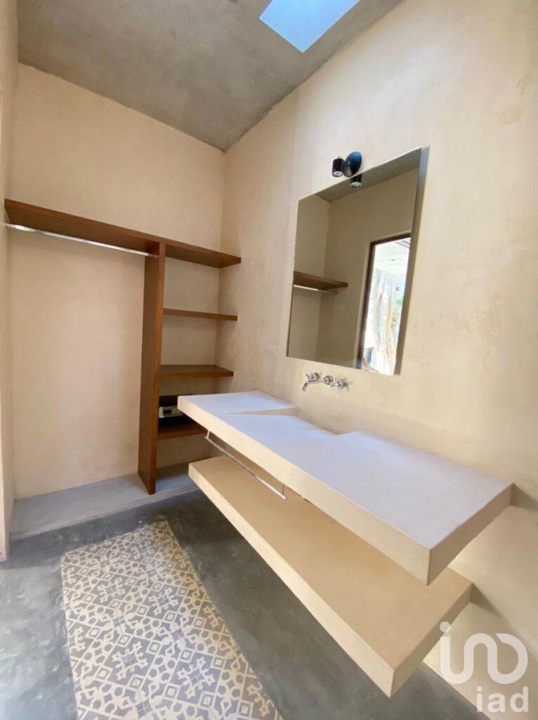 PRIVILEGIADA CASA COLONIAL AMUEBLADA EN EL CENTRO MERIDA YUCATAN