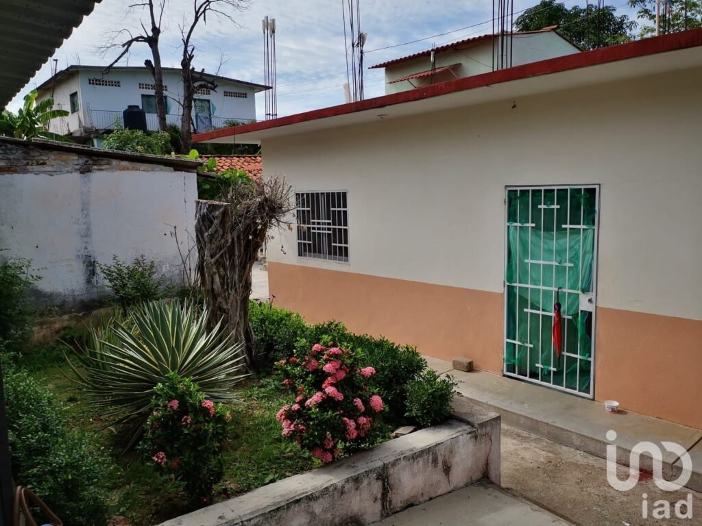 VENTA CASA EN GUERRERO CUAJINICUILAPA