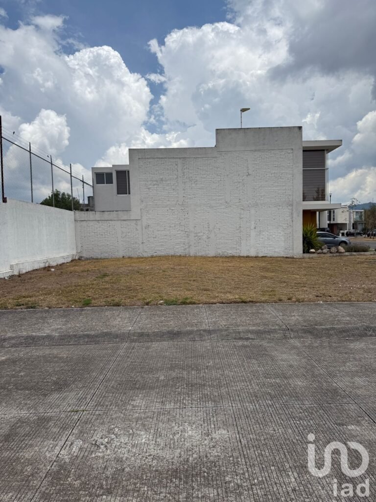 SE VENDE TERRENO PLANITO MISION DE LA MONTAÑA JESUS DEL MONTE MORELIA - 2171596 terreno en venta se vende terreno planito mision de la montana jesus del monte morelia 250712