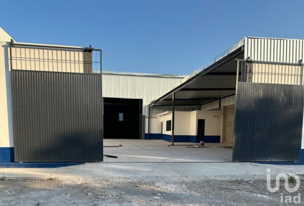 SE RENTA BODEGA NUEVA DE 1200 METROS CUADRADOS EN COLIMA - 2171828 bodega en renta se renta bodega nueva de 1200 metros cuadrados en colima 250450