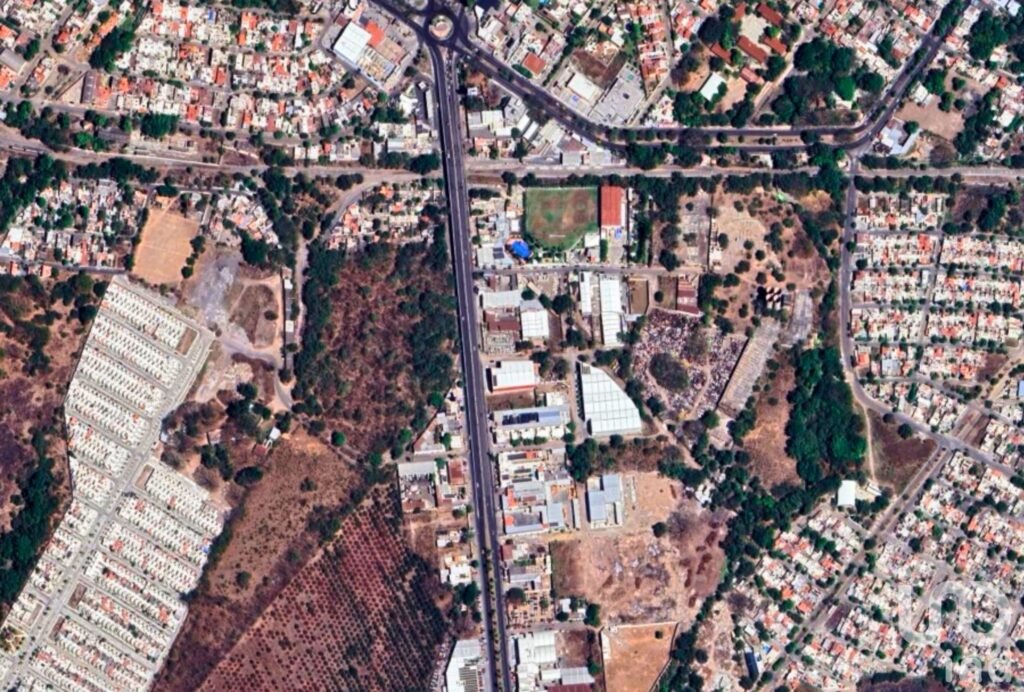 SE RENTA BODEGA NUEVA DE 1200 METROS CUADRADOS EN COLIMA