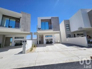 CASAS EN VENTA NUEVAS FRACC PRIV. BLVD 4 SIGLOS (POR ANITAS)