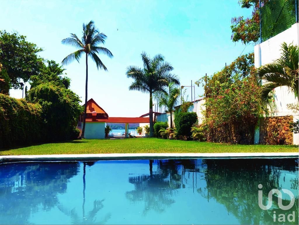 CASA VACACIONAL EN TEQUESQUITENGO MORELOS