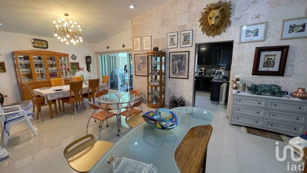 VENTA CASA UNIVEL, MAGNÍFICA, LOMAS DE COCOYOC