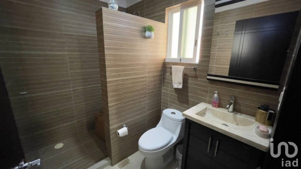 VENTA CASA UNIVEL, MAGNÍFICA, LOMAS DE COCOYOC