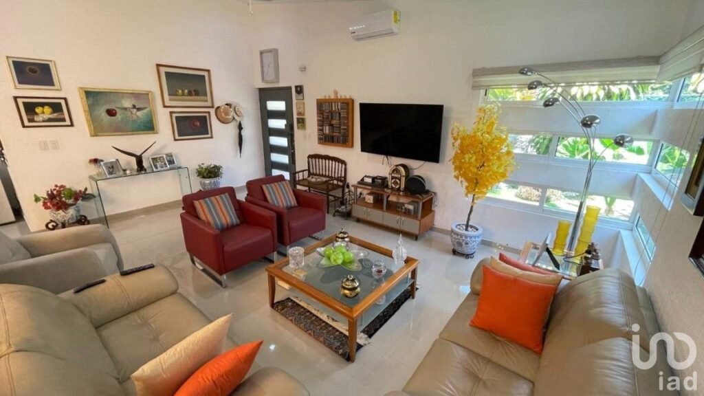 VENTA CASA UNIVEL, MAGNÍFICA, LOMAS DE COCOYOC