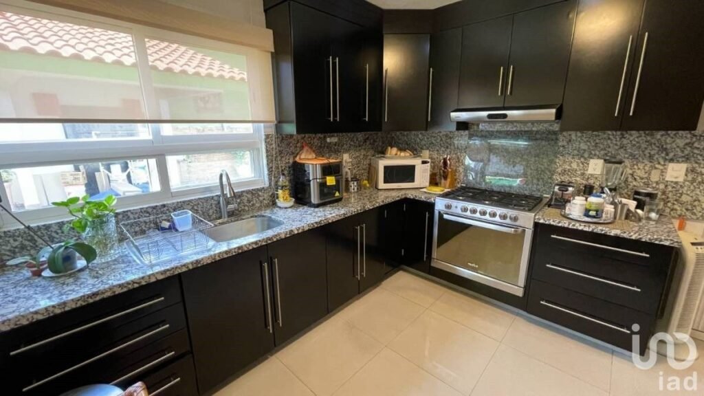 VENTA CASA UNIVEL, MAGNÍFICA, LOMAS DE COCOYOC