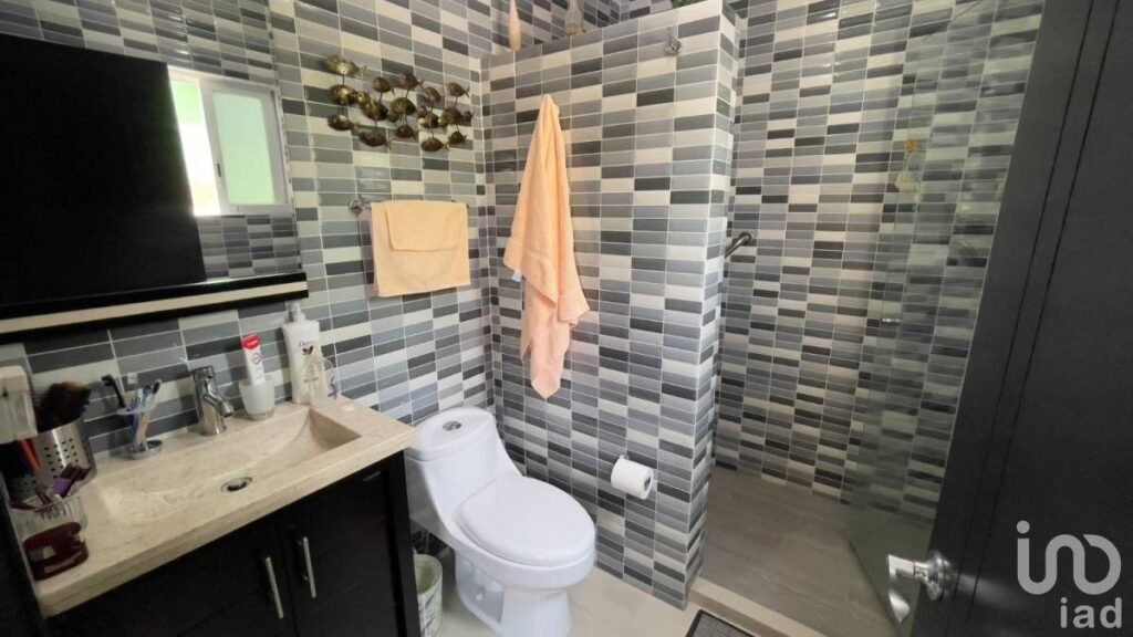 VENTA CASA UNIVEL, MAGNÍFICA, LOMAS DE COCOYOC