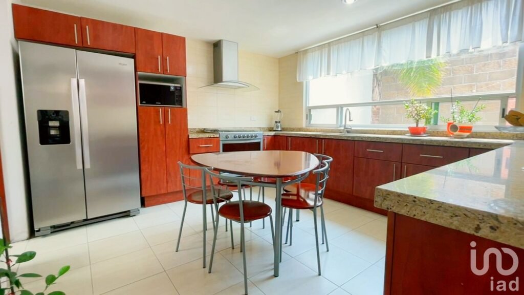 Venta de casa en calzada Zavaleta