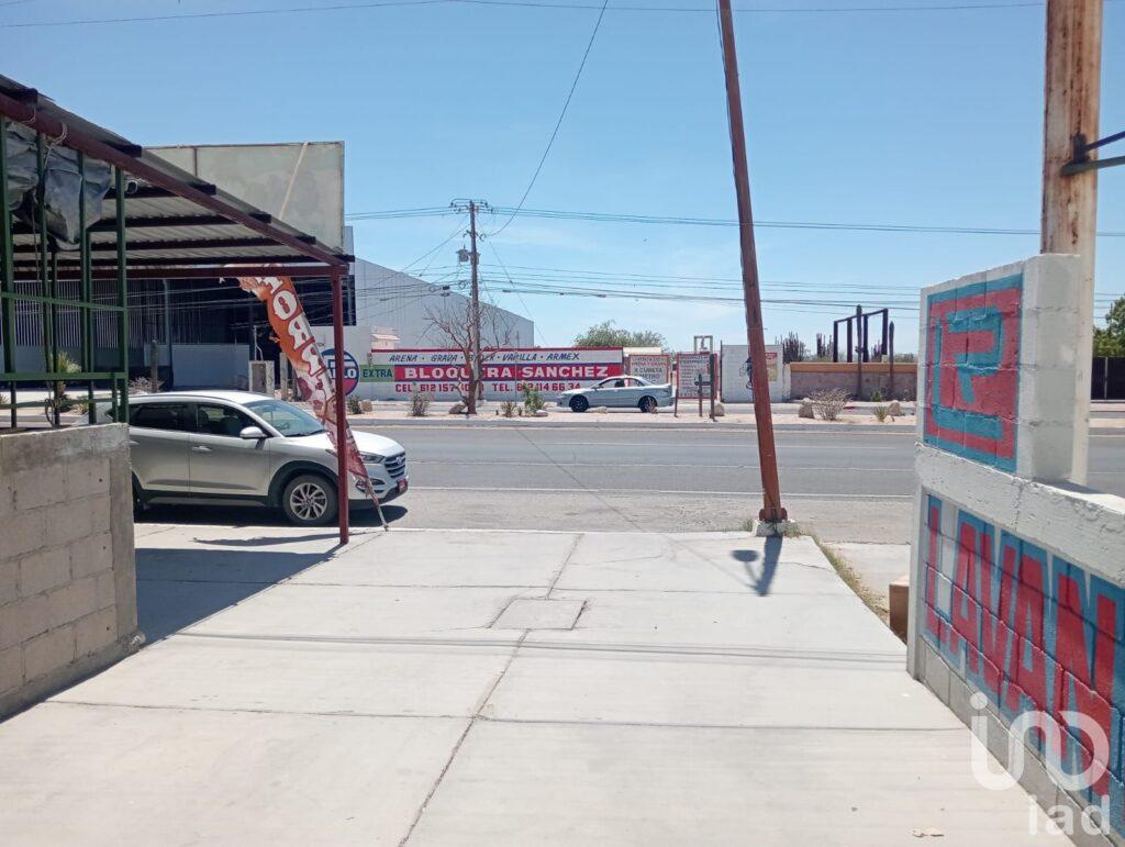 VENTA LOCAL COMERCIAL SOBRE BOULEVARD FORJADORES