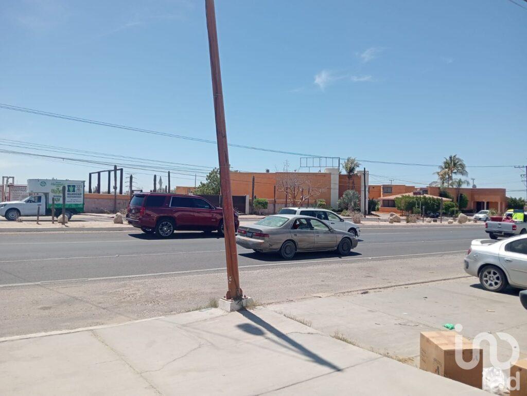 VENTA LOCAL COMERCIAL SOBRE BOULEVARD FORJADORES