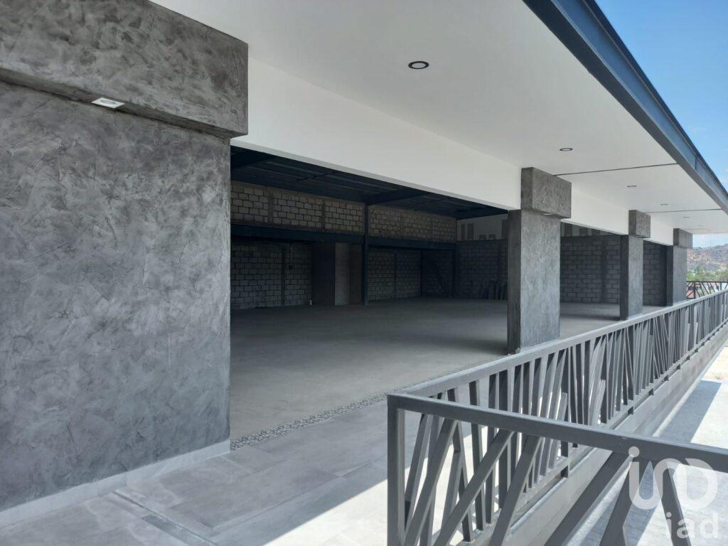 Local comercial en renta en plaza Comercial en Corregidora Queretaro