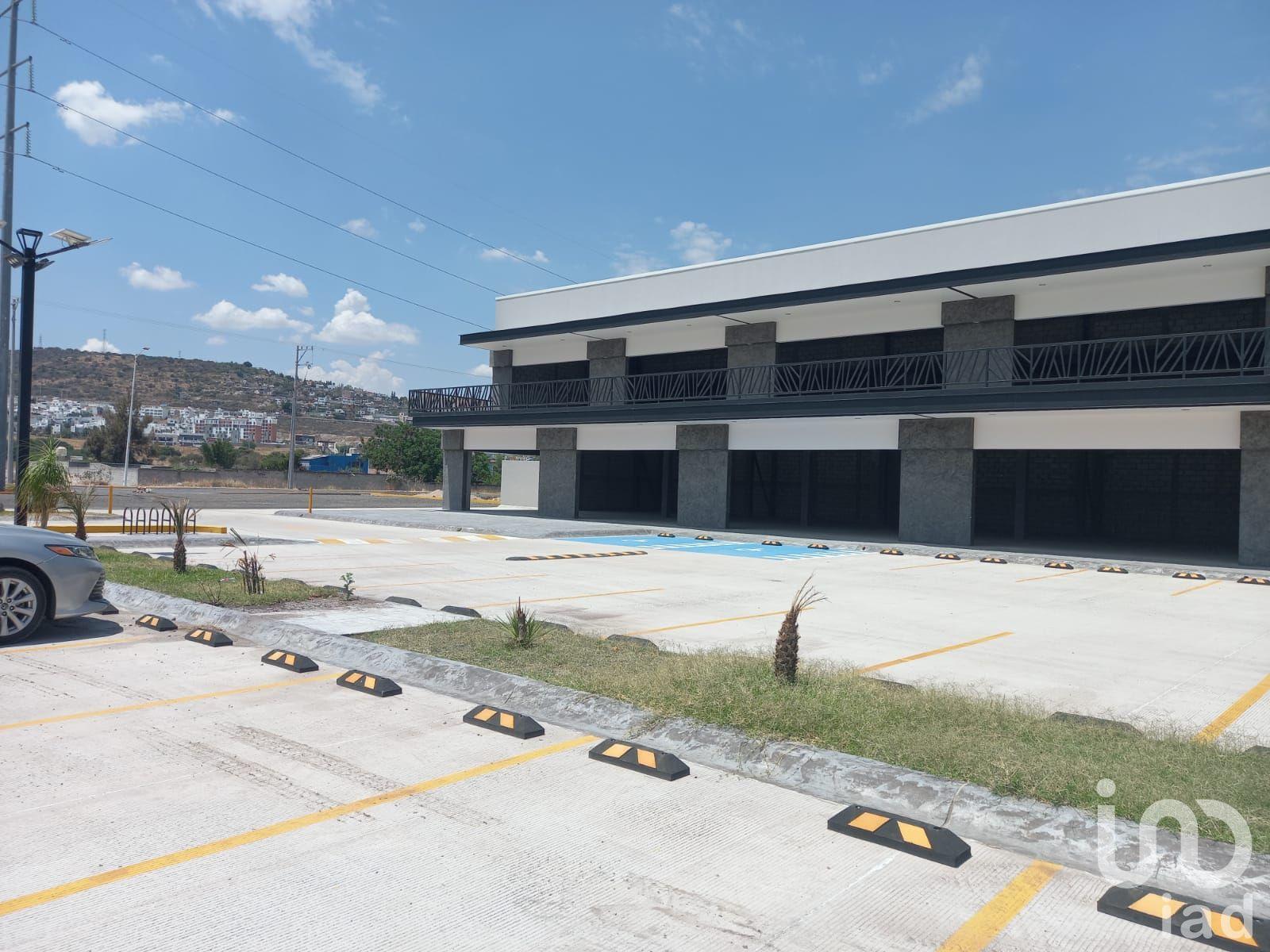 Local comercial en renta en plaza Comercial en Corregidora Queretaro