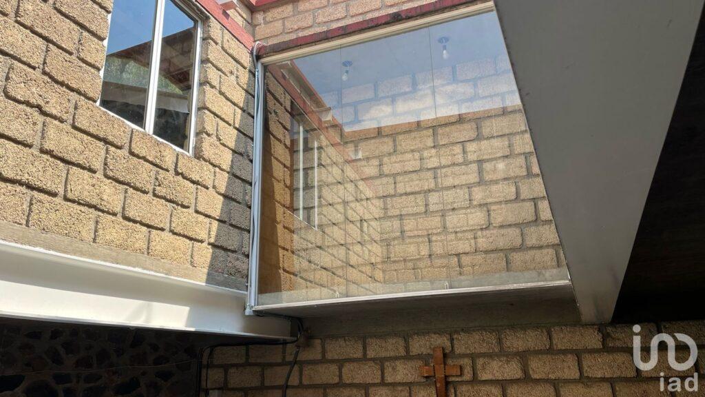 Casa en venta en Santa María Tepepan, atrás del club Hípico.