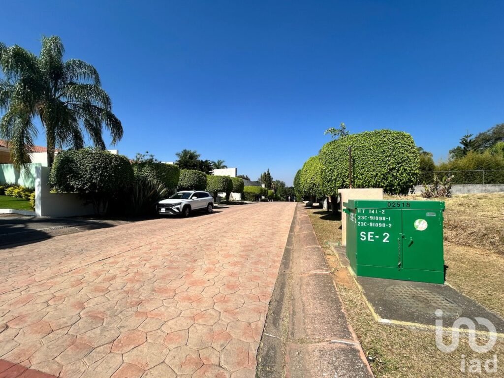 Terreno residencial en venta, en fraccionamiento al norte de Cuernavaca