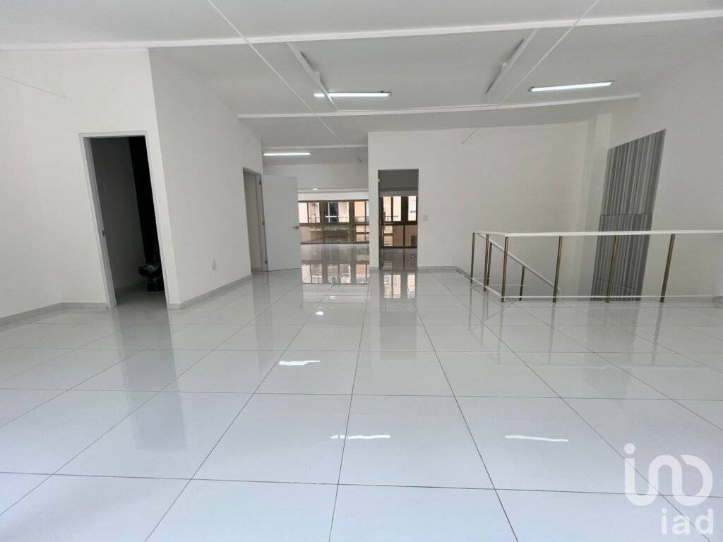 Se renta local comercial en Benito Juarez.