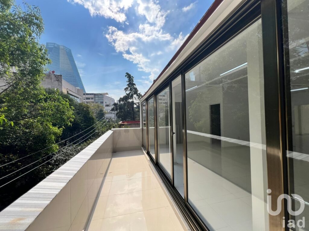 Se renta local comercial en Benito Juarez.