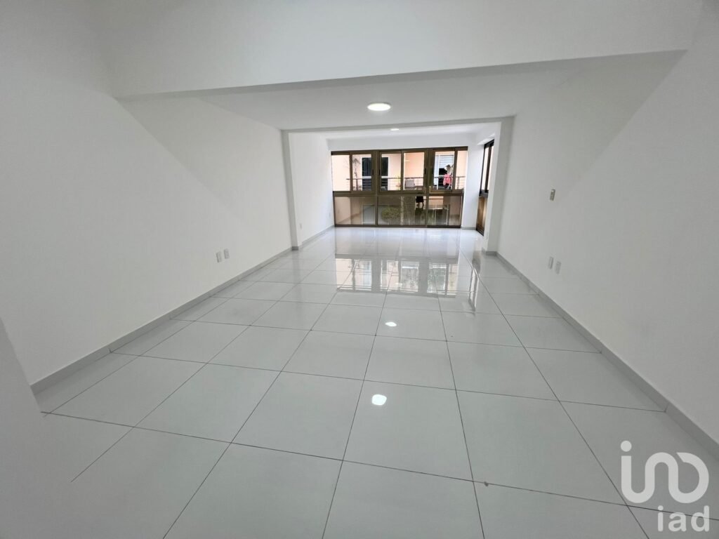 Se renta local comercial en Benito Juarez.