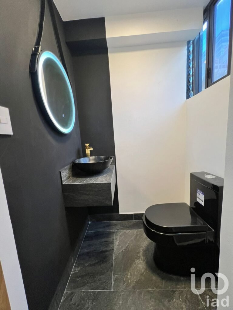 Se renta local comercial en Benito Juarez.