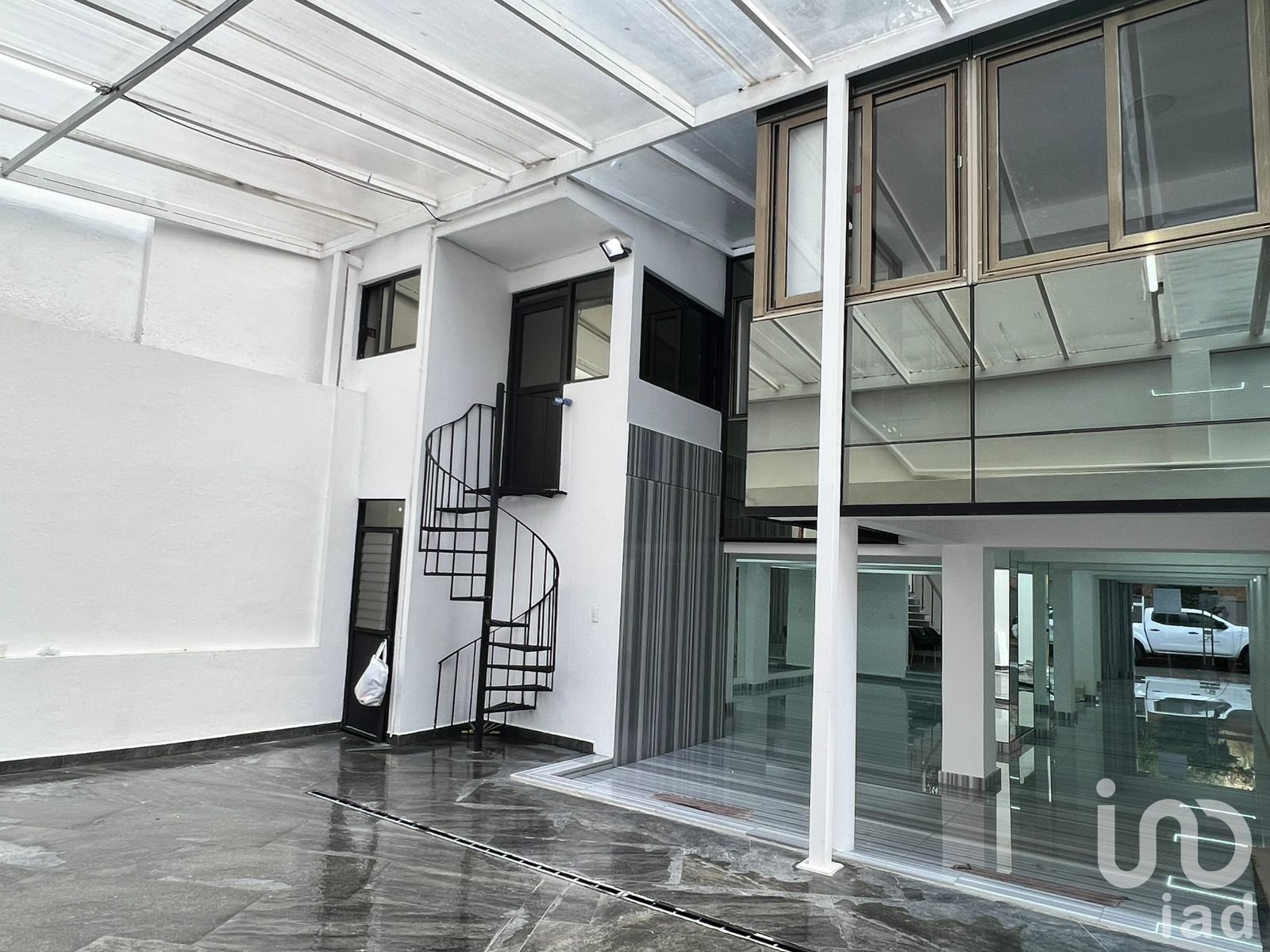 Se renta local comercial en Benito Juarez.