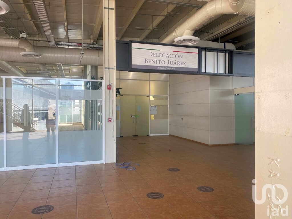 Se renta Local Comercial en Benito Juarez.
