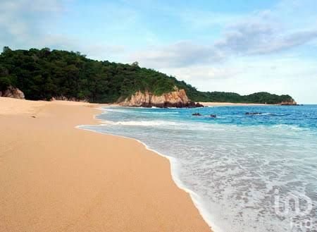 Exclusivo Terreno Frente al Mar con Bioluminiscencia