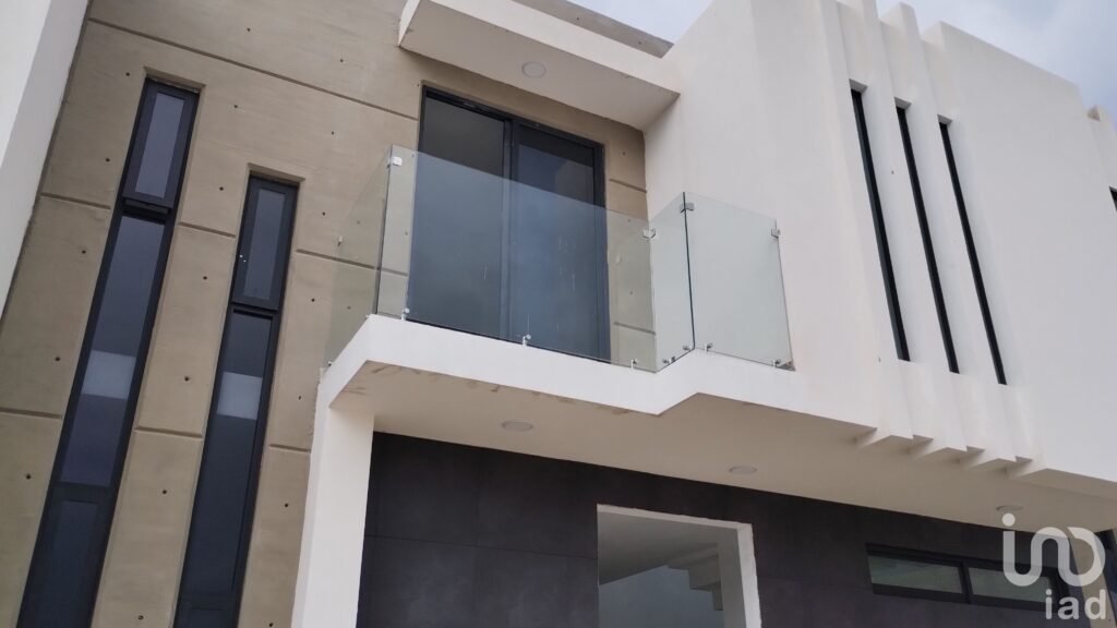 CASA EN VENTA A 10 MINUTOS DEL CENTRO DE PACHUCA