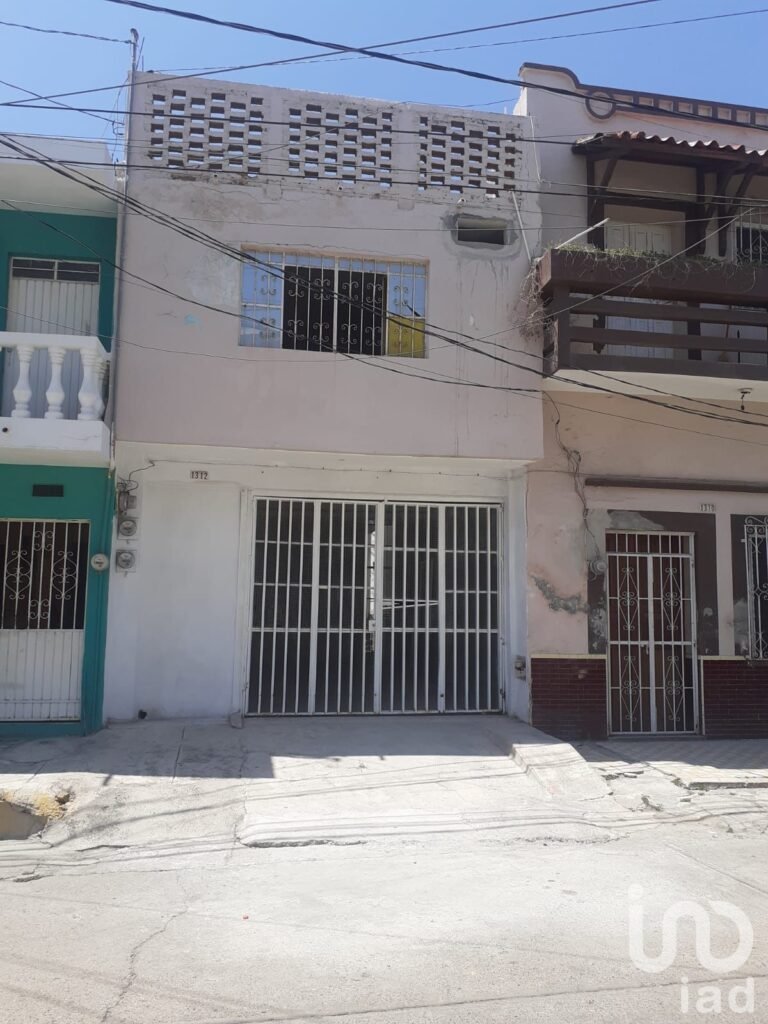INMUEBLE EN VENTA, COL.CENTRO MAZATLÁN SINALOA