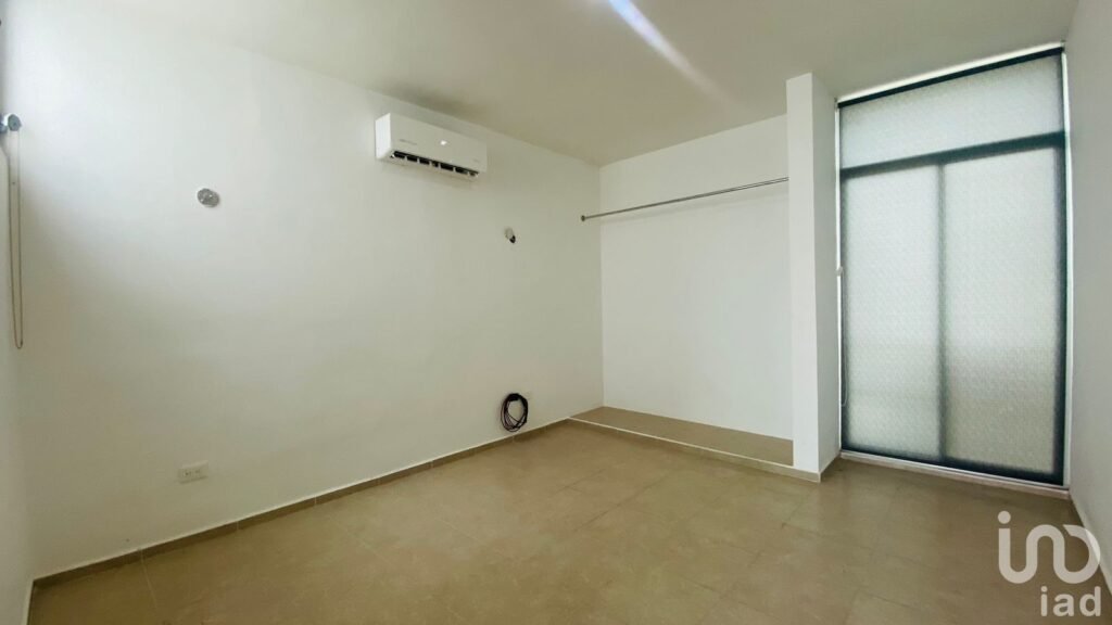 CASA en  RENTA a 5 min de Chedraui en Cd, Caucel.