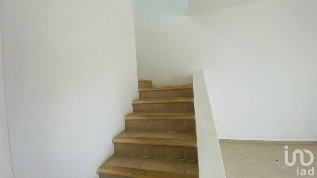 CASA en  RENTA a 5 min de Chedraui en Cd, Caucel.