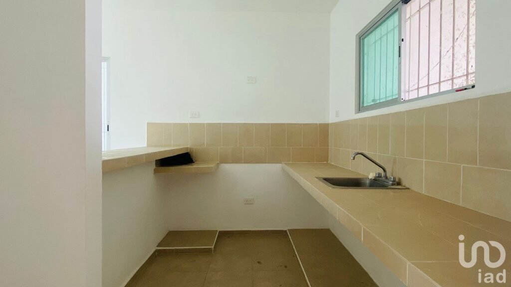 CASA en  RENTA a 5 min de Chedraui en Cd, Caucel.