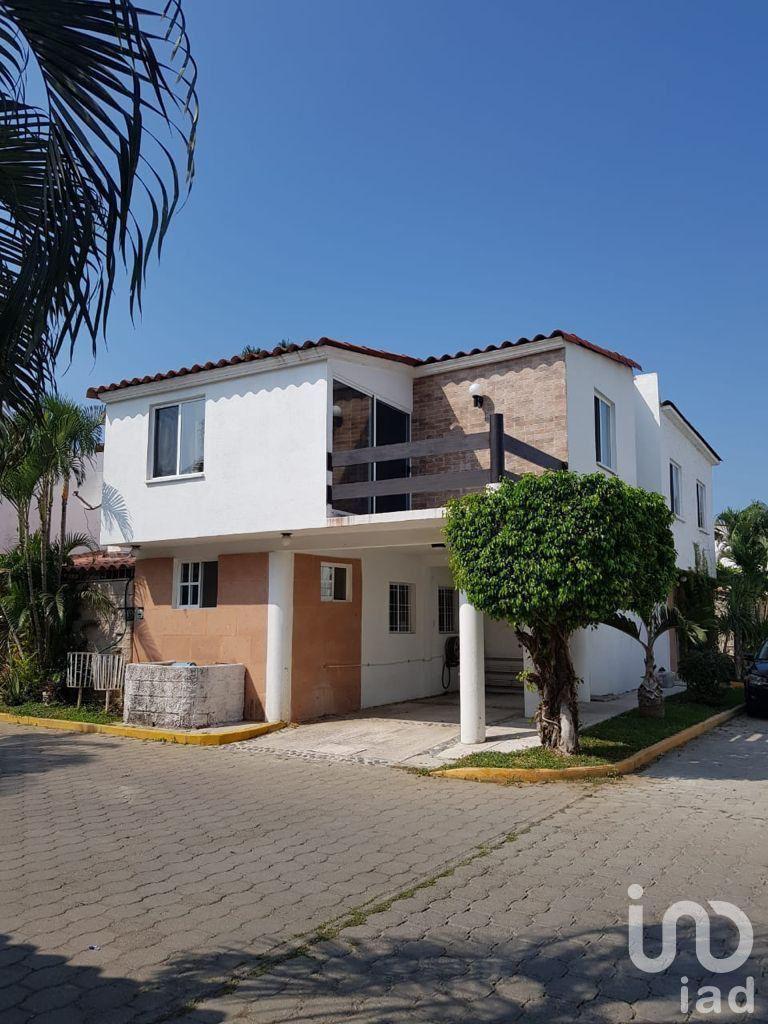 Casa en venta con alberca en residencial  Joyas diamante 1 Acapulco
