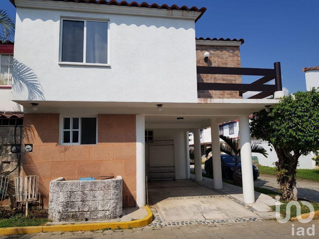 Casa en venta con alberca en residencial  Joyas diamante 1 Acapulco