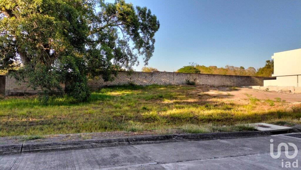 Terreno Zona Exclusiva de Colima - Altozano