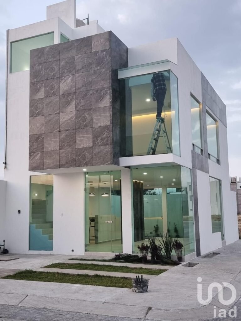 CASA EN RESIDENCIAL ALVENTO