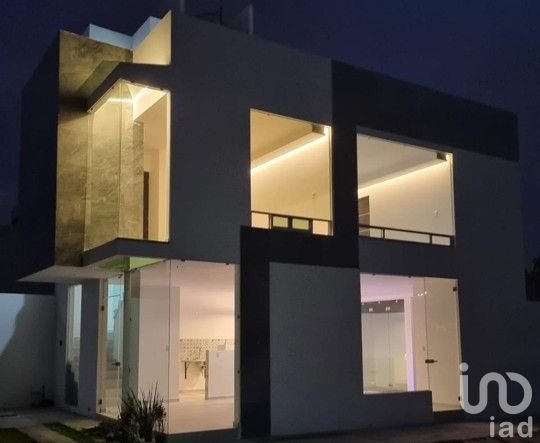 CASA EN RESIDENCIAL ALVENTO