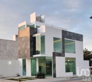CASA EN RESIDENCIAL ALVENTO