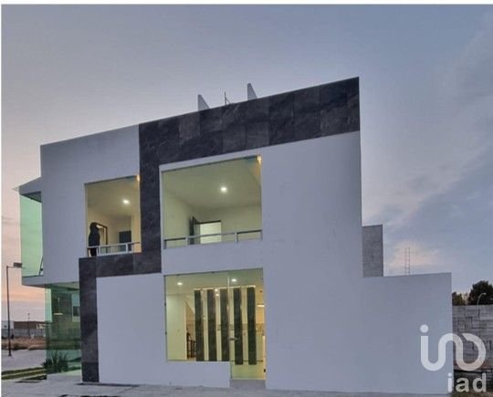 CASA EN RESIDENCIAL ALVENTO