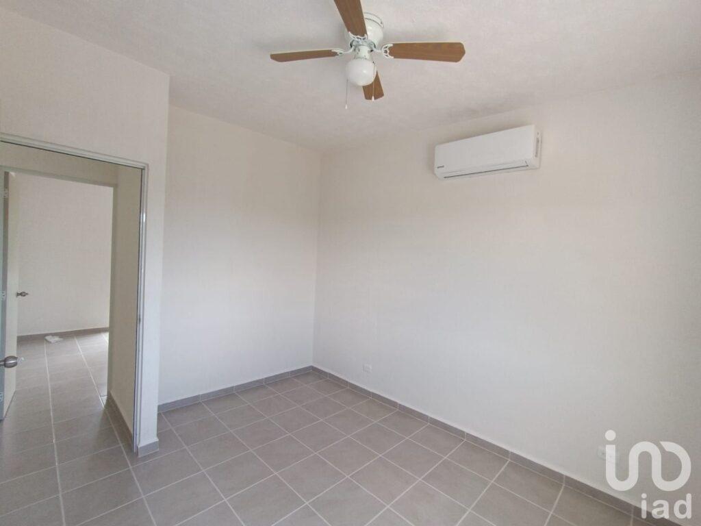 CASA EN VENTA DE DOS HABITACIONES, VISTA REAL II, CANCÚN, Q. ROO