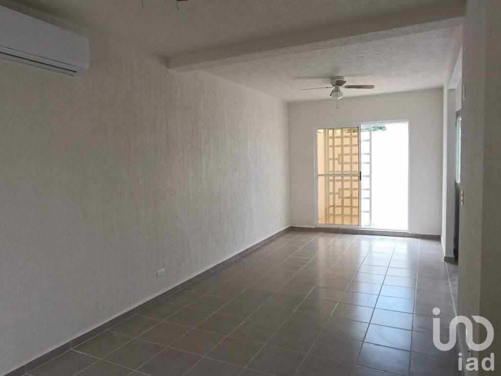 CASA EN VENTA DE DOS HABITACIONES, VISTA REAL II, CANCÚN, Q. ROO