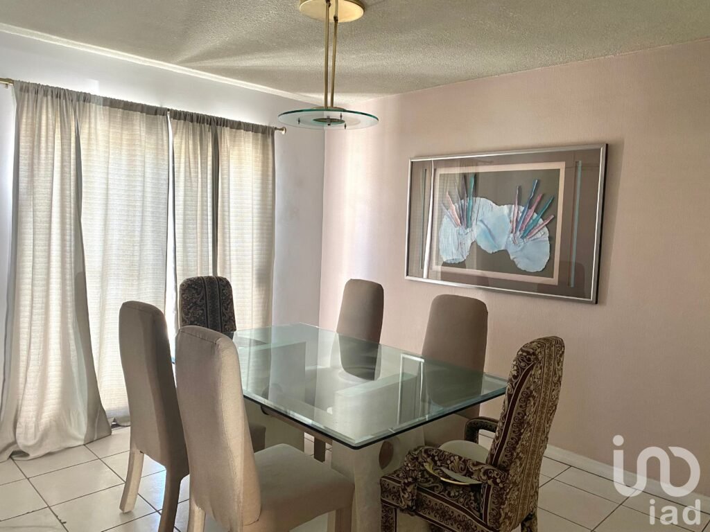 CASA EN RENTA EN PALOMAS DE  SENECU