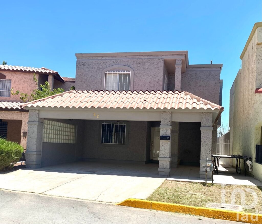 CASA EN RENTA EN PALOMAS DE  SENECU