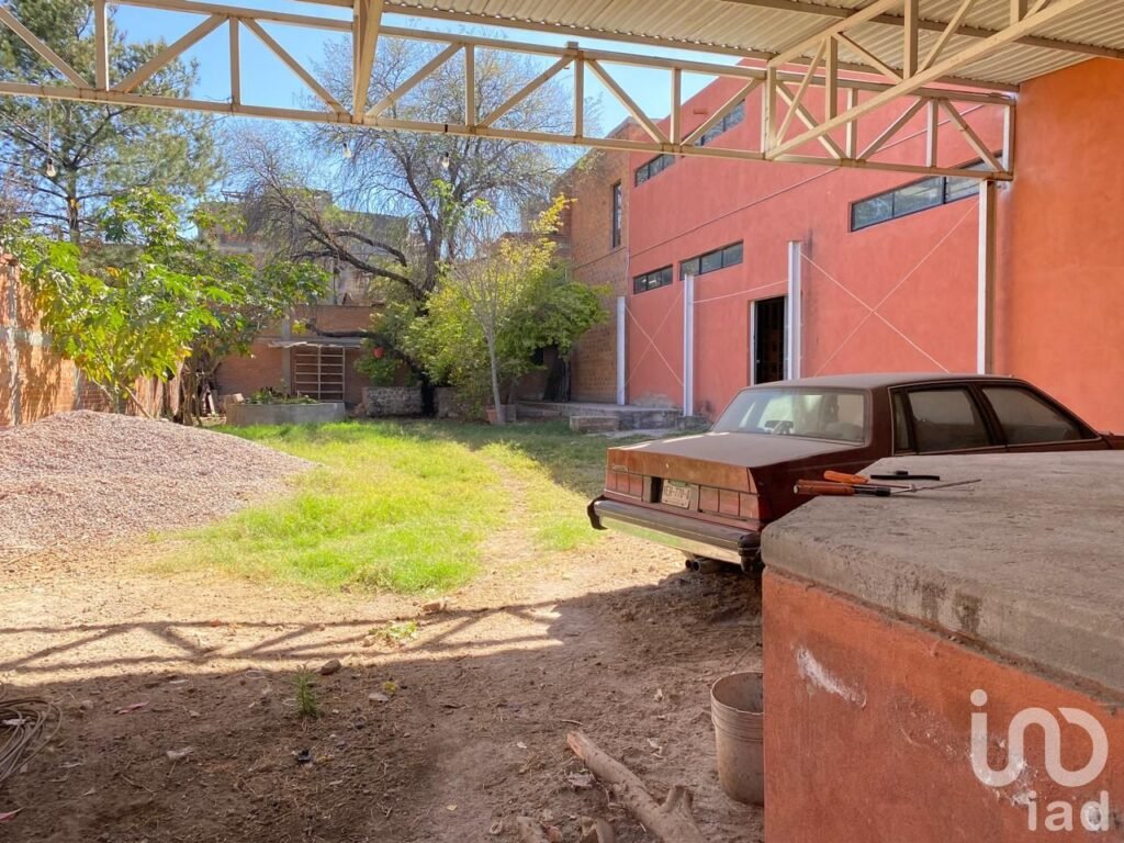 VENTA DE BODEGA EN ESQUINA 600 M2