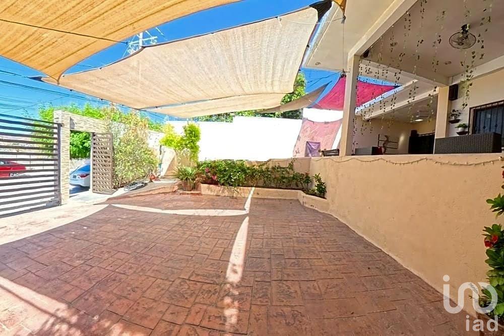 Casa Torre Iglesias en colonia Esterito, La Paz, B.C.S.