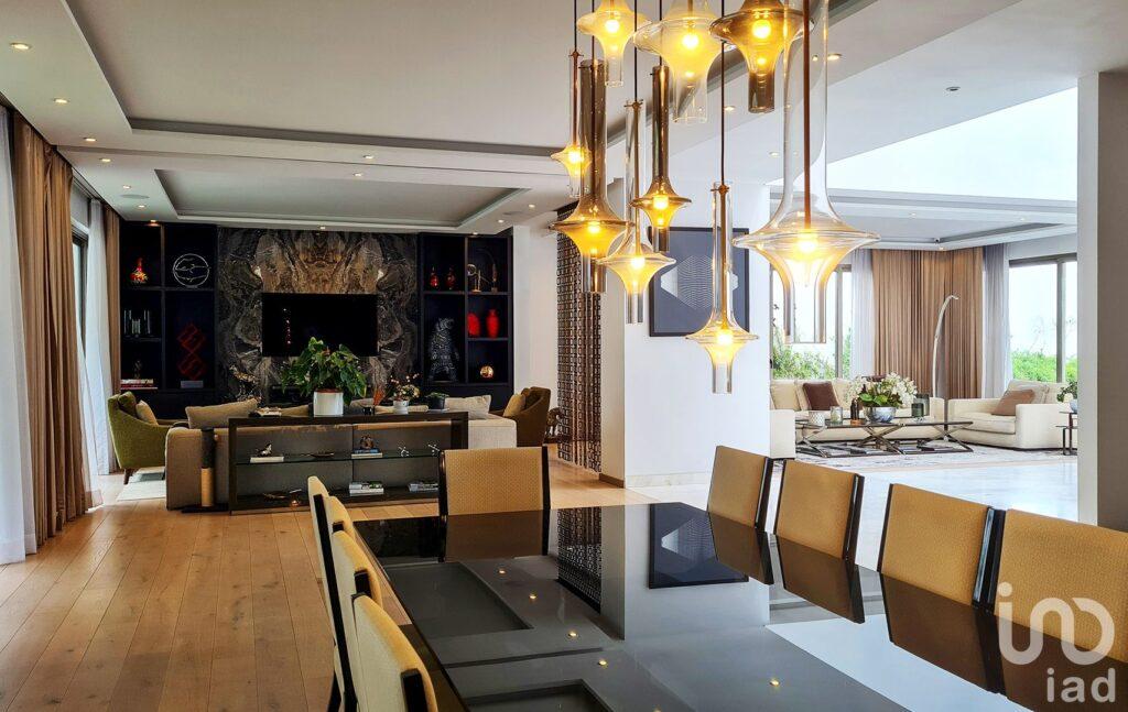 EXCLUSIVA RESIDENCIA CON LUJO ITALIANO EN EL CORAZÓN DE BOSQUE DE LAS LOMAS.