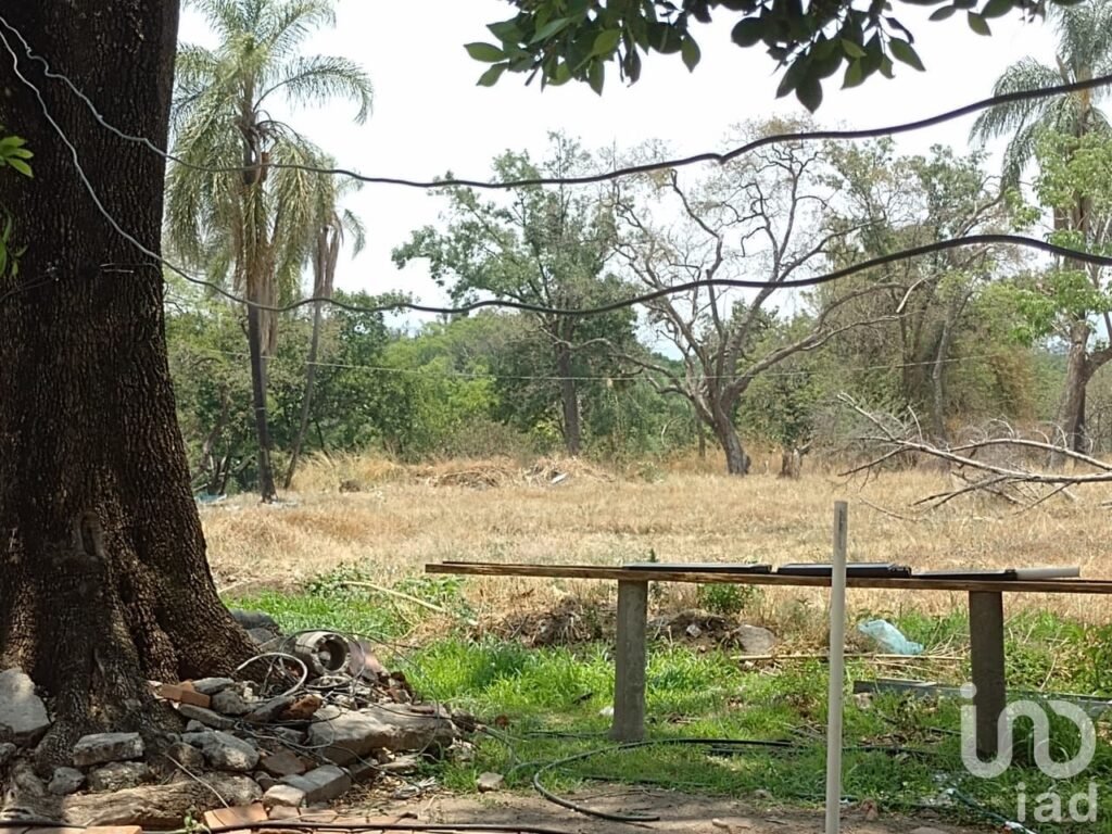 CÉNTRICO TERRENO EN CUERNAVA (OPORTUNIDAD)